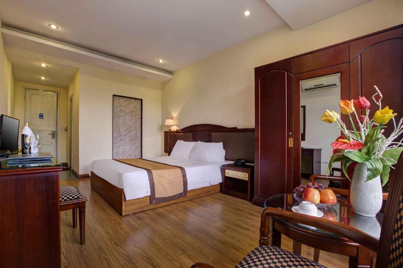 TQT 2 Hotel Hanoi Buitenkant foto